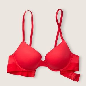 BNWT Victoria’s Secret Wear Everywhere Super Push-Up Bra 35D (1 of 4)
